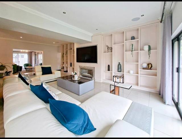 4 BEDROOM HOUSE FOR SALE IN MIDSTREAM ESTATE